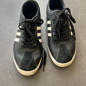 Adidas classics, like new. Everyday toss on.